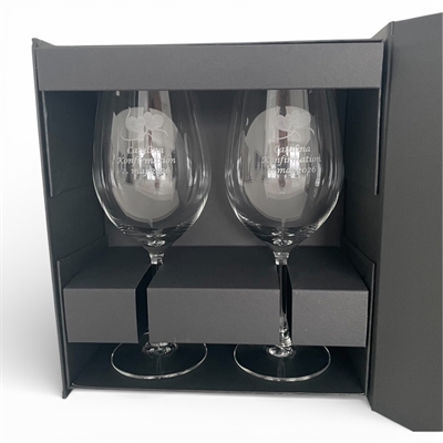 Personlige rødvinsglas i gaveæske